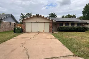1707 15th St, Mineral Wells, TX 76067 - Photo 1
