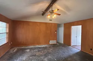 1707 15th St, Mineral Wells, TX 76067 - Photo 4