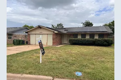 1707 15th Street, Mineral Wells, TX 76067 - Photo 2