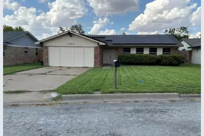 1707 15th Street, Mineral Wells, TX 76067 - Photo 1