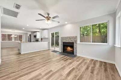 2216 Reverchon Drive, Arlington, TX 76017 - Photo 6