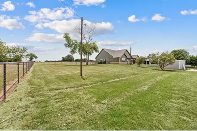 590 Peel Road, Springtown, TX 76082 - Photo 34