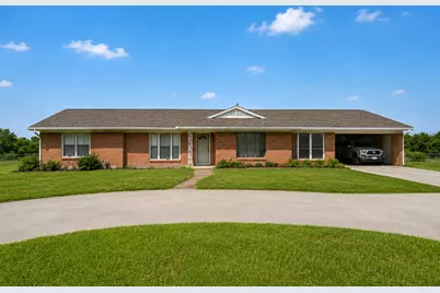 2211 Fisher Street, Goldthwaite, TX 76844 - Photo 2