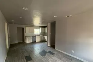 5505 Wainwright Dr, Fort Worth, TX 76112 - Photo 2