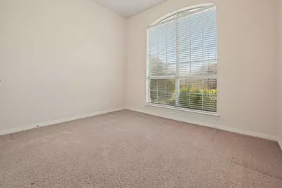 469 Crestview Point Drive, Lewisville, TX 75067 - Photo 18