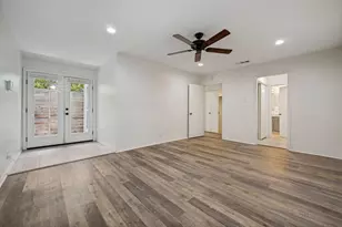 2751 Stonecreek Ct, Carrollton, TX 75006 - Photo 10