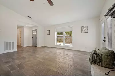 2751 Stonecreek Court, Carrollton, TX 75006 - Photo 2