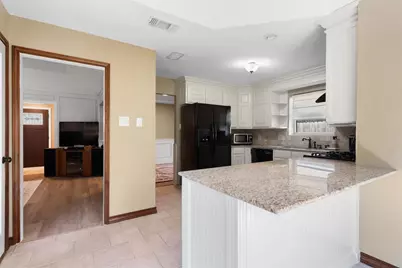 2926 Cripple Creek Trail, Grapevine, TX 76051 - Photo 8