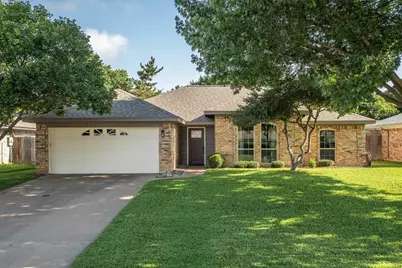 2926 Cripple Creek Trail, Grapevine, TX 76051 - Photo 1