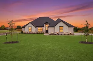 1033 Uplift Dr, Weatherford, TX 76087 - Photo 1