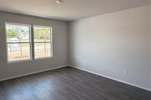 126 Levi Dr, Cleburne, TX 76031 - Photo 6