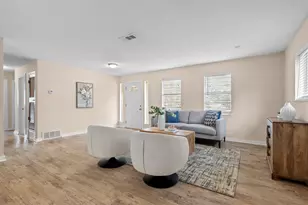 1006 N Lucas Dr, Grapevine, TX 76051 - Photo 8