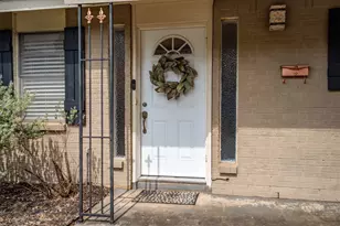 1006 N Lucas Dr, Grapevine, TX 76051 - Photo 6
