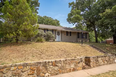 1006 N Lucas Drive, Grapevine, TX 76051 - Photo 4