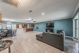 713 Keystone St, Mesquite, TX 75149 - Photo 4