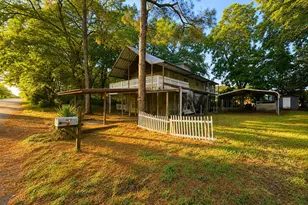 205 Loon Bay Dr, Gun Barrel City, TX 75156 - Photo 2