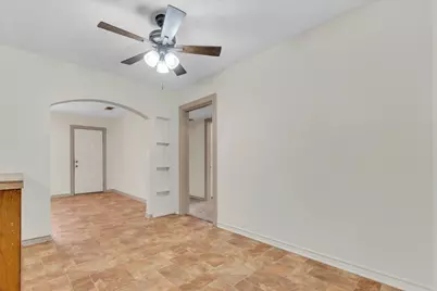 1113 Hudgins Avenue, Fort Worth, TX 76111 - Photo 14