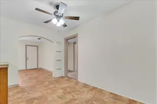 1113 Hudgins Ave, Fort Worth, TX 76111 - Photo 14