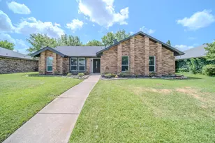 142 Ridgegate Dr, Garland, TX 75040 - Photo 1