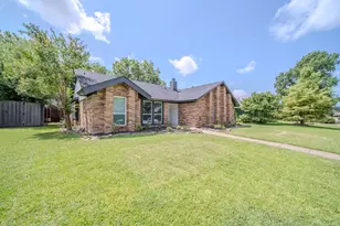 142 Ridgegate Dr, Garland, TX 75040 - Photo 2