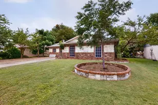 1506 Town Bluff St, Garland, TX 75040 - Photo 2