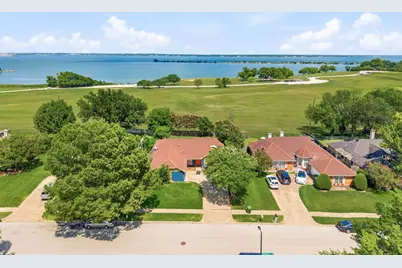 5402 Peninsula Way, Garland, TX 75043 - Photo 1