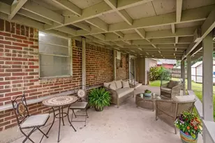 1915 Westover Ct, Arlington, TX 76015 - Photo 8