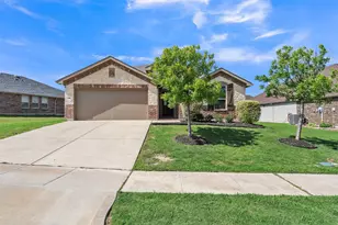 381 Coral Vine Ln, Burleson, TX 76028 - Photo 1