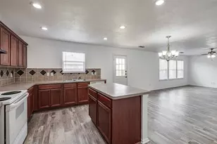 8101 Stanton Ct, Fort Worth, TX 76120 - Photo 14