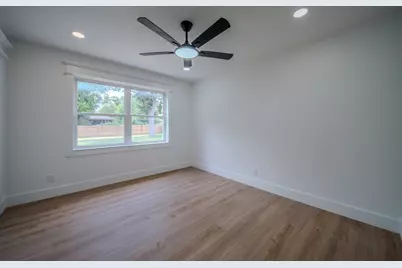 920 Treasure Road, Garland, TX 75041 - Photo 10