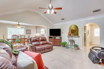 4510 Longacres Court, Arlington, TX 76016 - Photo 10