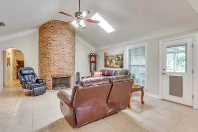 4510 Longacres Court, Arlington, TX 76016 - Photo 6