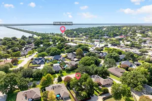 806 Lake Meadows Cir, Rockwall, TX 75087 - Photo 2