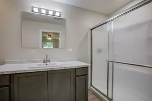 301 Madison St, Cleburne, TX 76033 - Photo 22