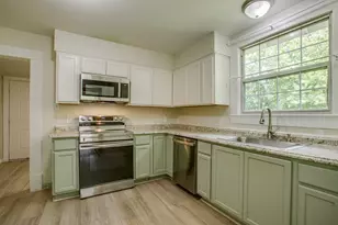 301 Madison St, Cleburne, TX 76033 - Photo 14