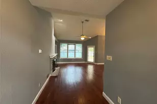 2336 Timber Creek Dr, Glenn Heights, TX 75154 - Photo 2