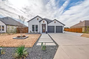 307 Highland Ave, Red Oak, TX 75154 - Photo 2