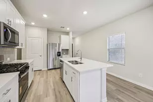 300 Winchester Ln, Sherman, TX 75092 - Photo 4