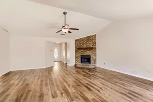 314 Sandlewood Ln, Euless, TX 76039 - Photo 6