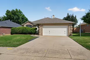 2103 Meadowview Dr, Corinth, TX 76210 - Photo 1
