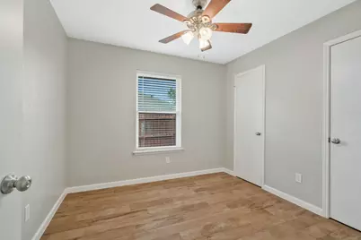 306 Crowe Drive, Euless, TX 76040 - Photo 16