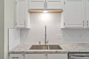 306 Crowe Dr, Euless, TX 76040 - Photo 14