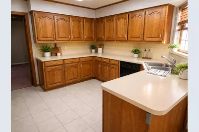 3805 Thornhill Way, Rowlett, TX 75088 - Photo 8