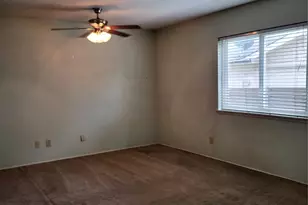 3020 Rockett Dr, Carrollton, TX 75007 - Photo 10