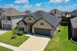 825 Allison Dr, Fate, TX 75087 - Photo 2