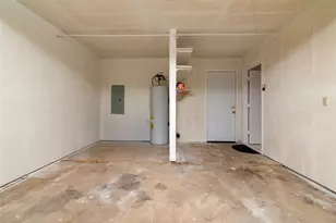 6410 Springfield Dr, Arlington, TX 76016 - Photo 34