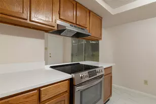 6410 Springfield Dr, Arlington, TX 76016 - Photo 20