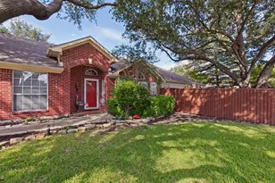 6800 Forest Hills Dr, Plano, TX 75023 - Photo 2