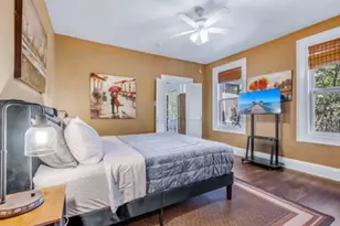 4303 Vandelia St, Dallas, TX 75219 - Photo 10
