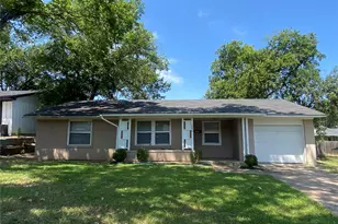 1606 Virginia St, Grand Prairie, TX 75051 - Photo 1